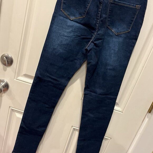 Distressed Jeans - Picture 8 of 11